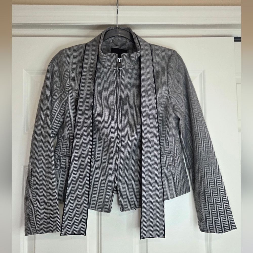 Banana Republic Black Herringbone Wool-blend Jacket w/ Removable Tie - Size 2P